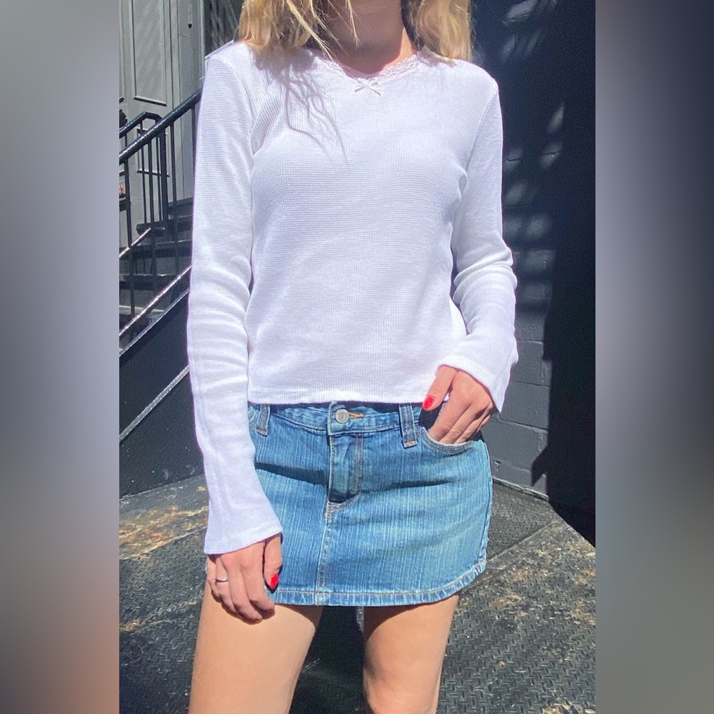 Brandy melville sonia top, white waffle knit longsleeve lace cropped with bow